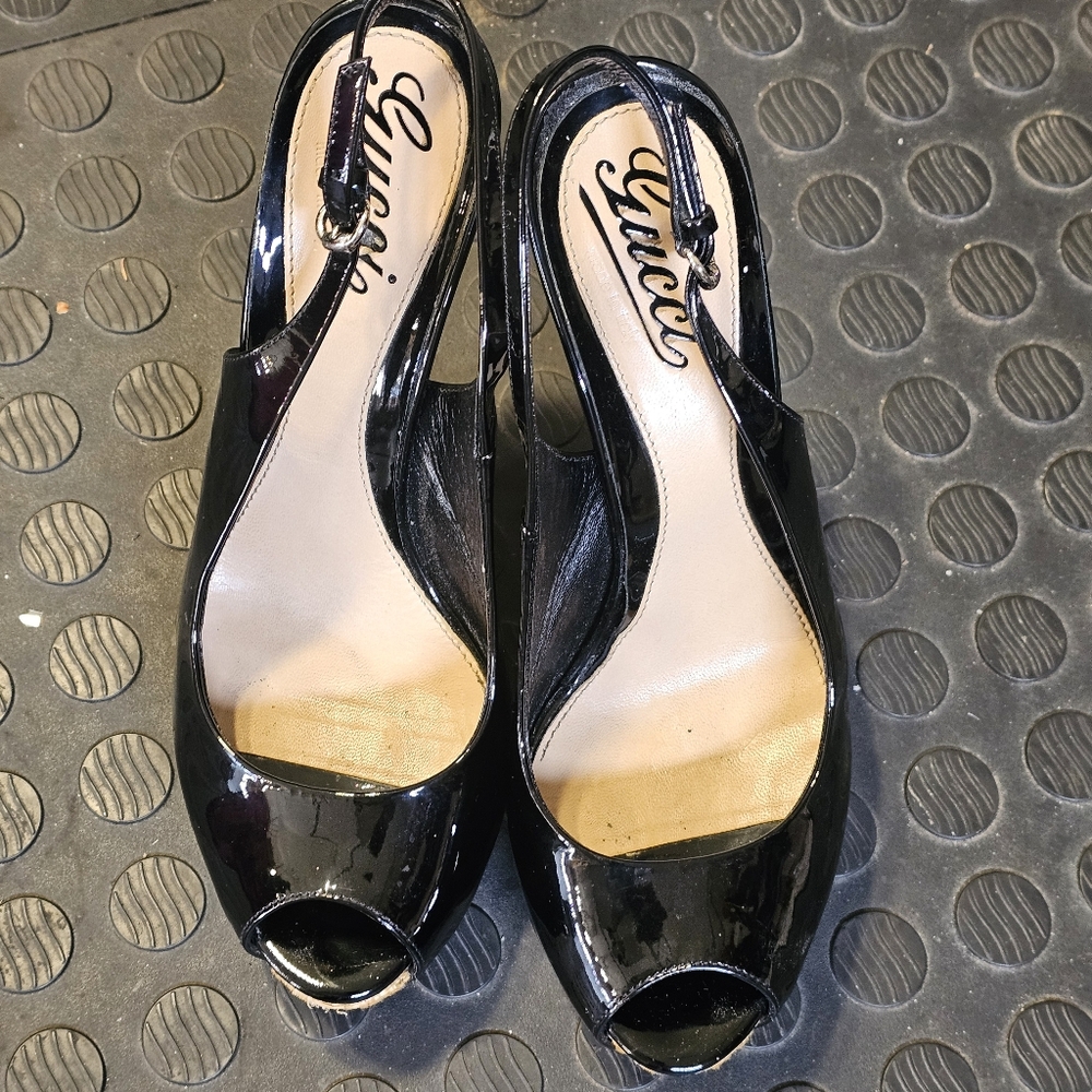 Gucci Black Patent Leather Slingback Heels